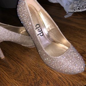 Sparkly gold heels